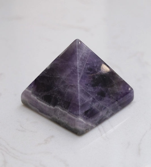 Amethyst Pyramid – Peace, Positive Energy & Intuition