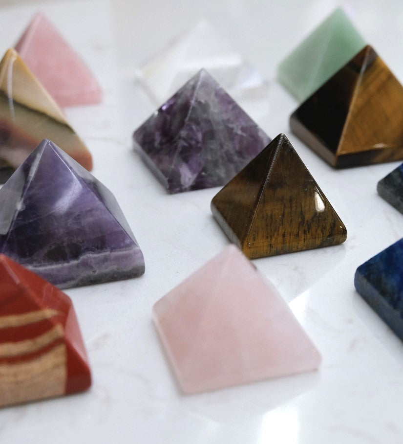 Amethyst Pyramid – Peace, Positive Energy & Intuition